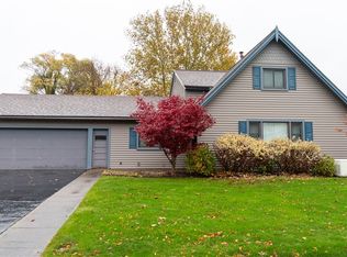 91 Shoreway Dr, Rochester, NY 14612