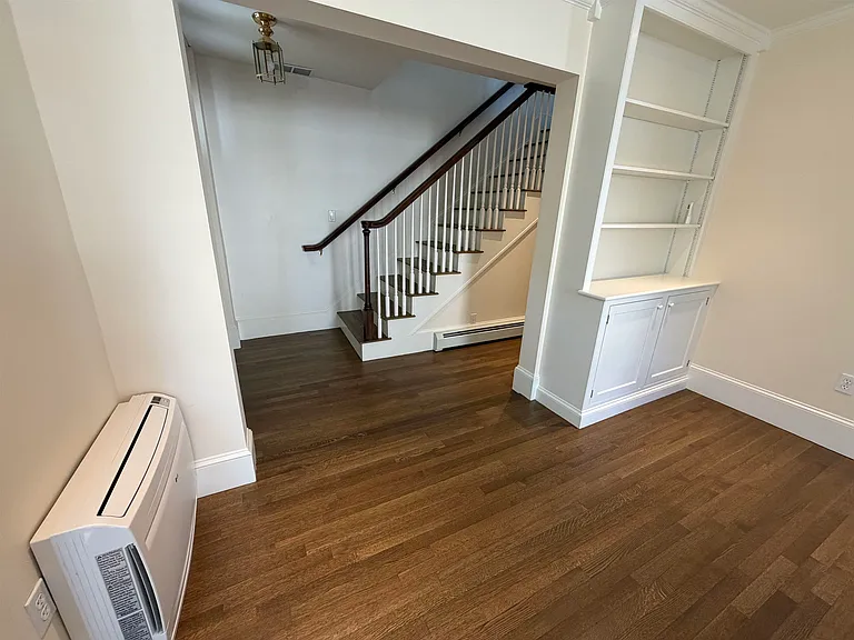 15 Gill St — Photo 20