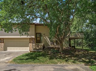 8445 Morgan Ln, Eden Prairie, MN 55347