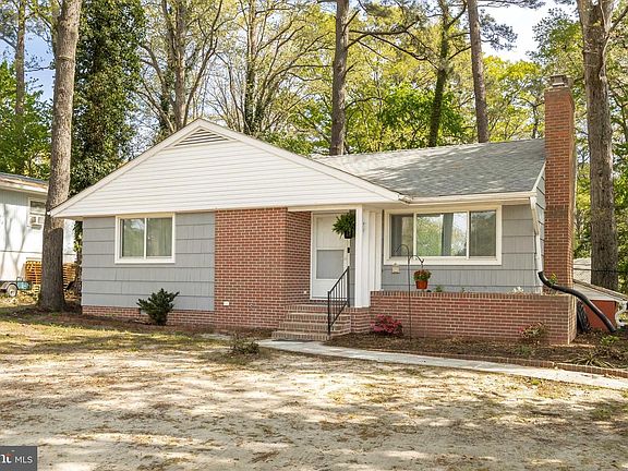 3rd image of 731 Richwil Dr