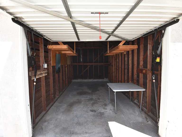 810 W Glenoaks Blvd #1/2 — Photo 12