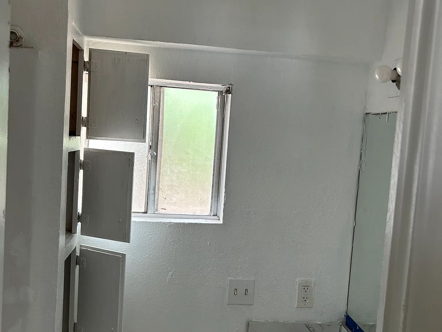 3 bed, 1100 sqft, $1,345 — Photo 4