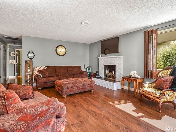 5th image of 406 Brierwood Ct SE