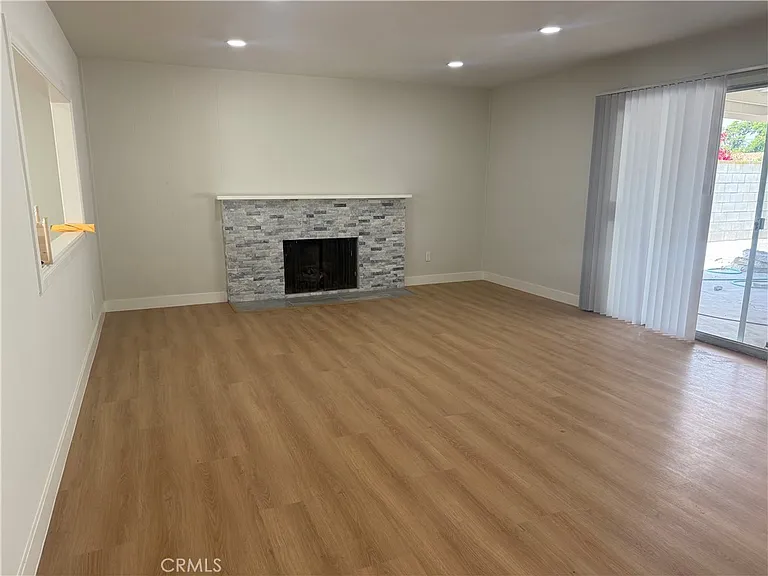 9671 Geyser Ave — Photo 4