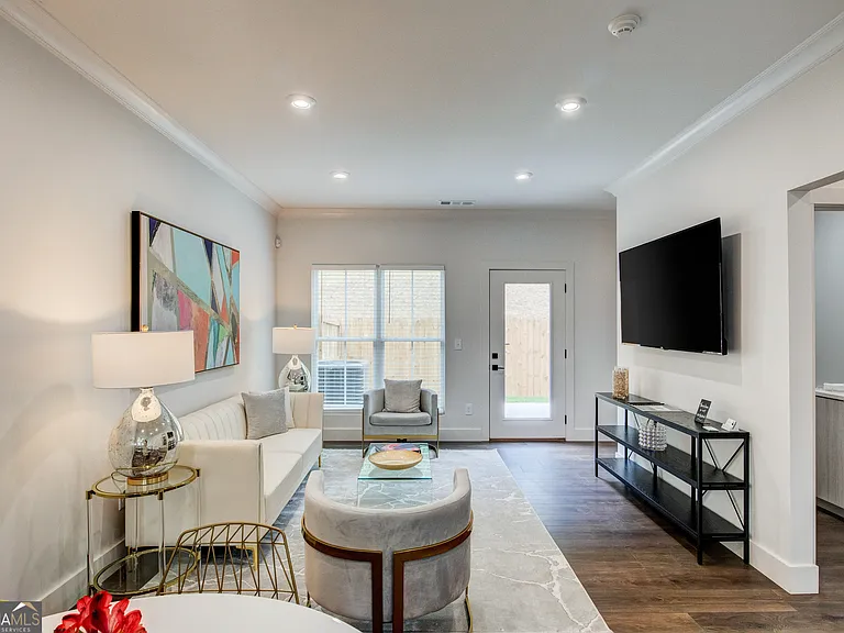 119 Chateau Dr — Photo 13