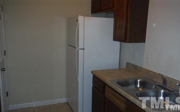 3rd image of 707 Raynor St #B
