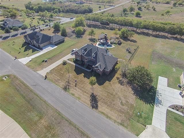 1st image of 5010 Dogwood Dr