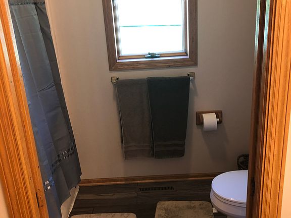 Bathroom Upstairs 
