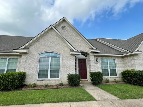 204 Fraternity Row, College Station, TX 77845