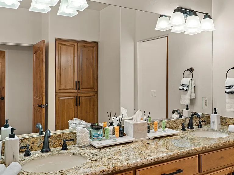 2370 Lariat Rd — Photo 21