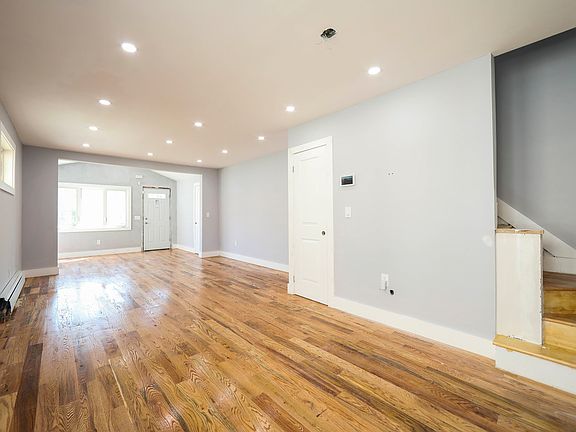 3rd image of 117-26 202nd St