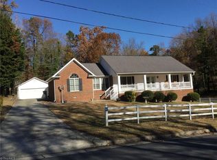 200 Pine Ridge Dr, High Point, NC 27262