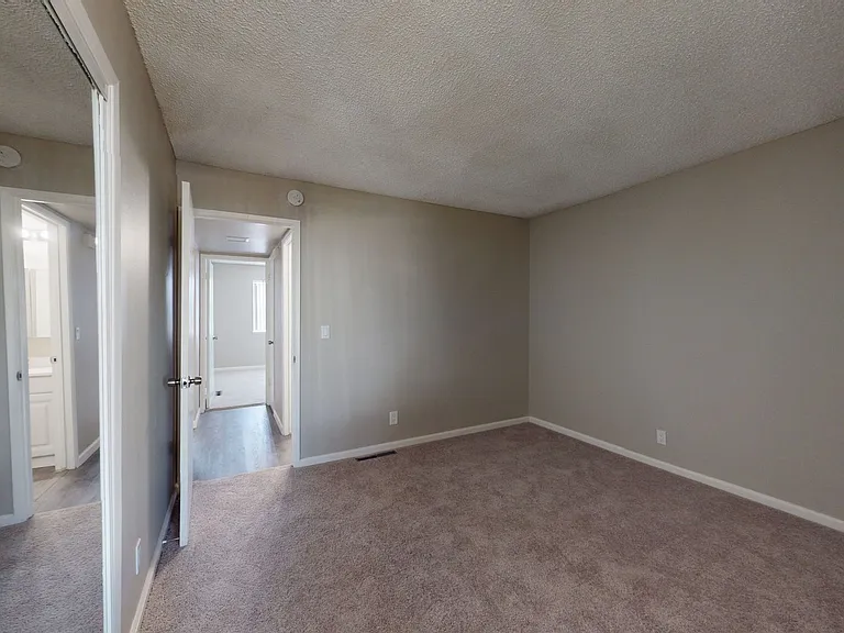 Hidden Glen Apartments — Photo 32