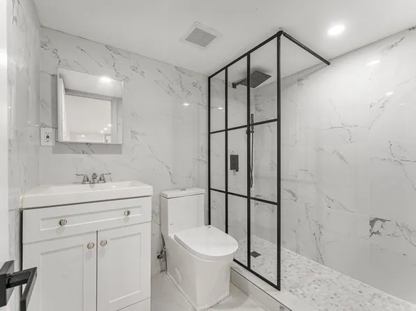 5206 Avenue M image 15 of 21