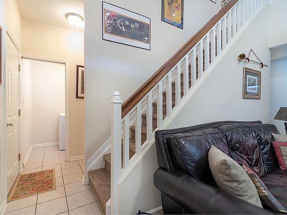 3rd image of 328 Cedar Mill Cir