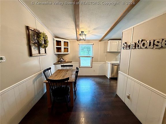 4th image of 130 Blake Rd