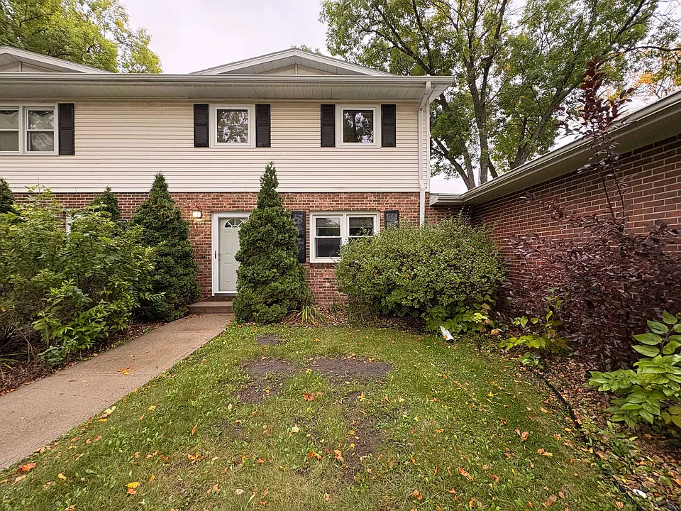 1407 Orchard Dr