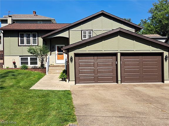 2nd image of 205 Lincoln Ln