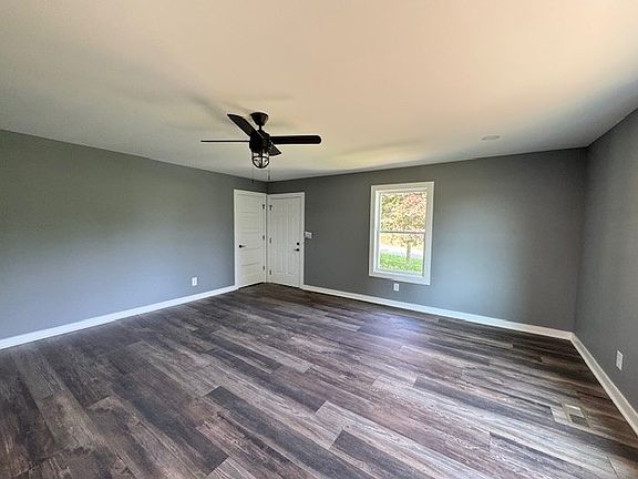3rd image of 208 Franklin Park