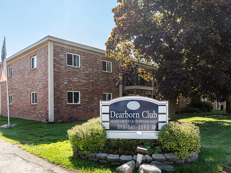 Dearborn Club Apartments — Photo 30