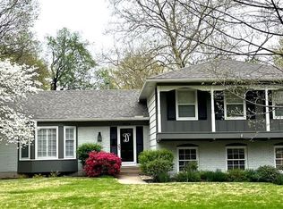 8519 Woodson Dr, Overland Park, KS 66207