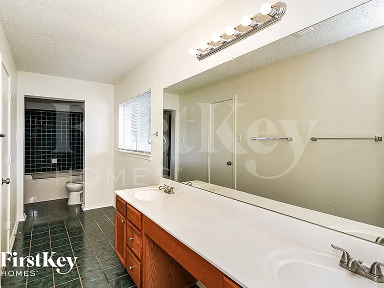 5293 Chessie Cir — Photo 14