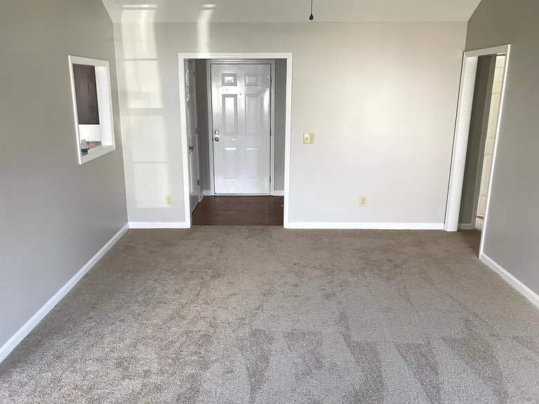 2501 Park Green Ln — Photo 4