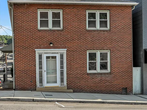 160 Sunbury St, Minersville, PA 17954