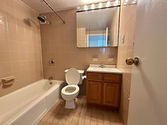 Rented by J PRESTON AND ASSOCIATES INC | media 9