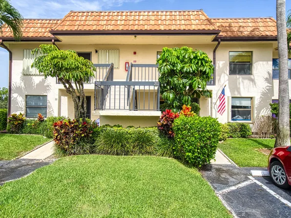 7257 Golf Colony Court #202, Lake Worth, FL 33467