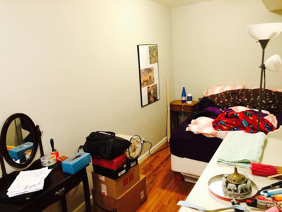 2nd image of 2222 W Dickens Ave APT 2