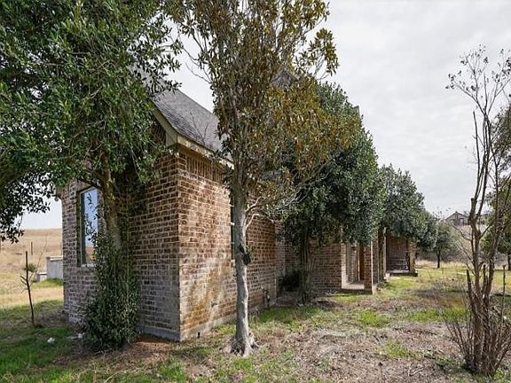 4th image of 437 Aledo Creeks Rd E