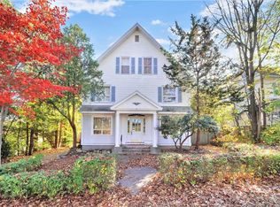 12 Myrtle St, Manchester, CT 06040