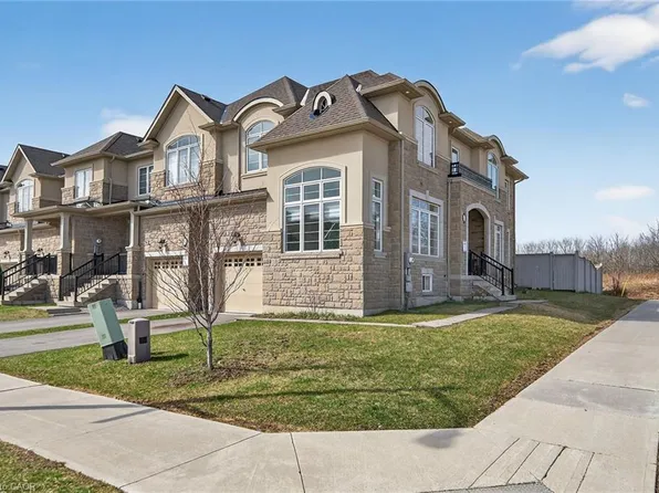 140 Robertson Rd, Hamilton, ON L9K 0J7