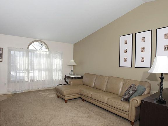 3rd image of 1837 Lake Dr #L-0249
