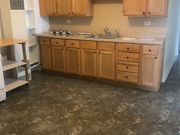 5th image of 814 N Maplewood Ave Unit 2