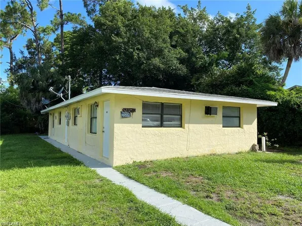 5221 Sholtz ST, NAPLES, FL 34113