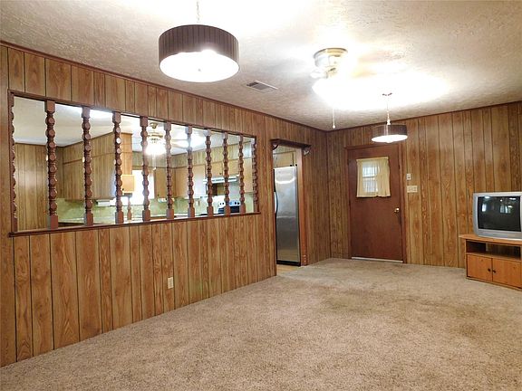 4th image of 252 County Road 4290