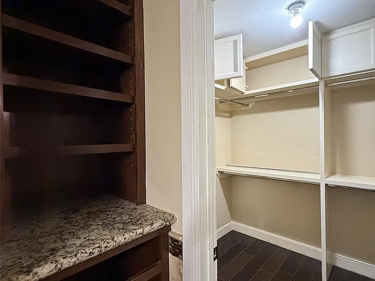 7811 Fall Glen Dr — Photo 8