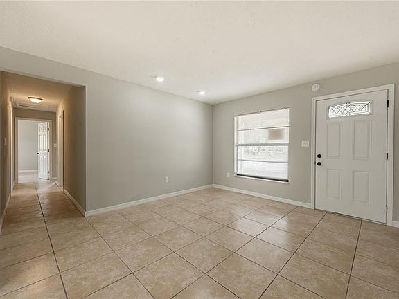 4th image of 1601 Hernandes Dr