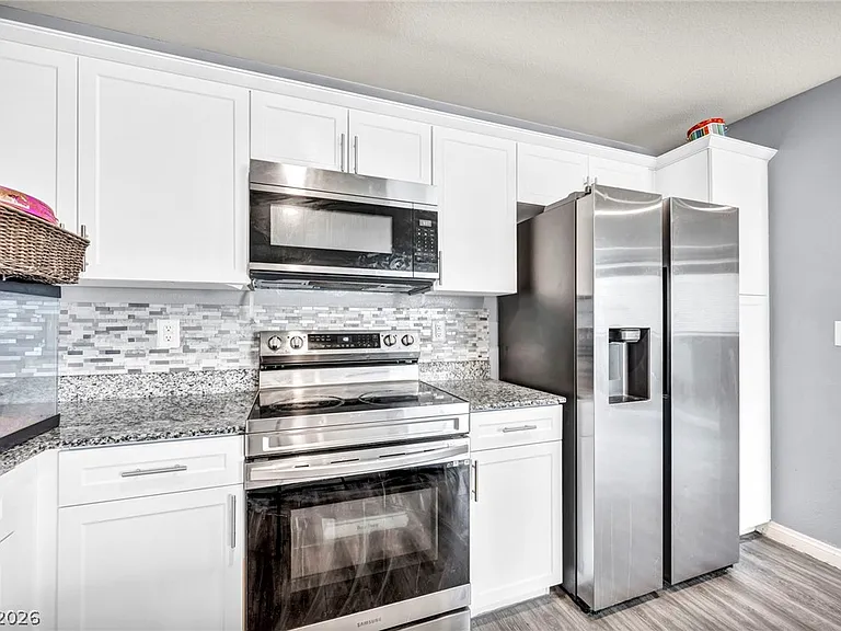 2645 Wimbledon White Ct — Photo 24