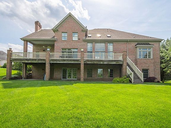 2nd image of 245 Lakeview Dr
