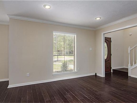 3rd image of 3803 Woodbridge Dr