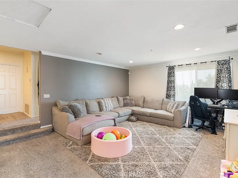 15736 Home Ct — Photo 16