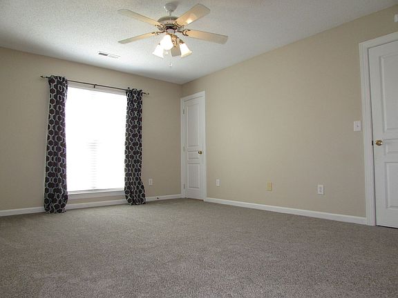5th image of 1711 Chantilly Ln