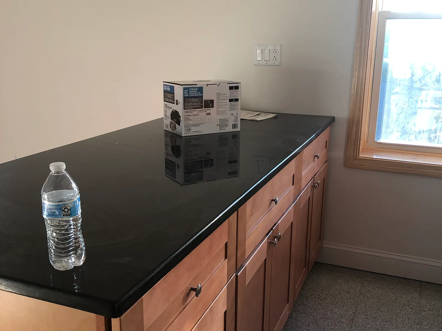 4 bed, 990 sqft, $4,000 — Photo 2
