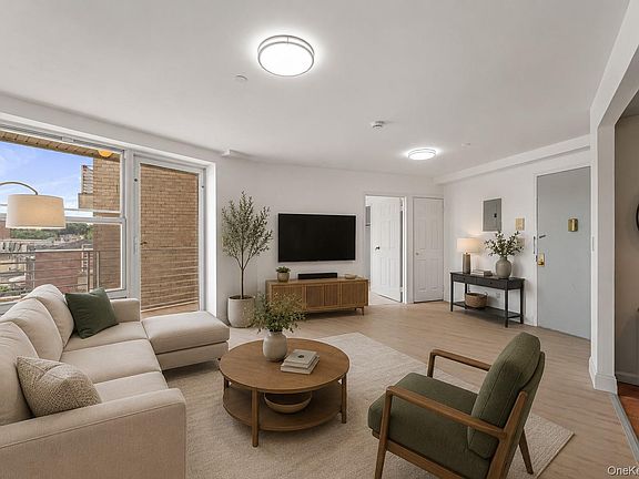 3rd image of 81-15 Queens Boulevard #4H