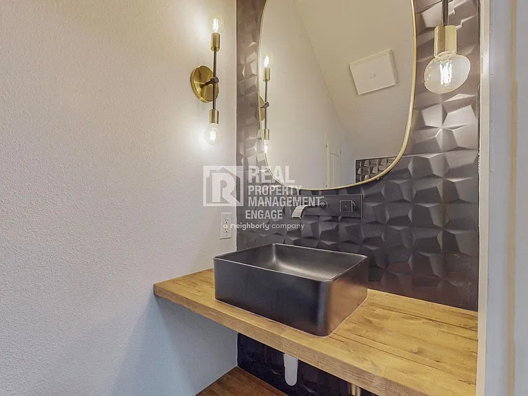 4307 Gilbert Ave #306 — Photo 14