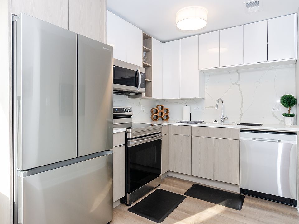 1st image of 1533 N Wieland St APT 1D
