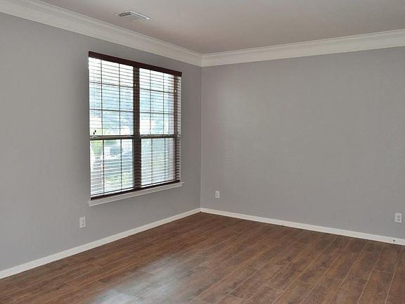 2nd image of 18134 Tawnas Way Ln